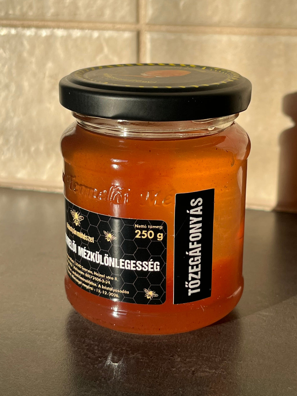 Tőzegáfonyás akácméz