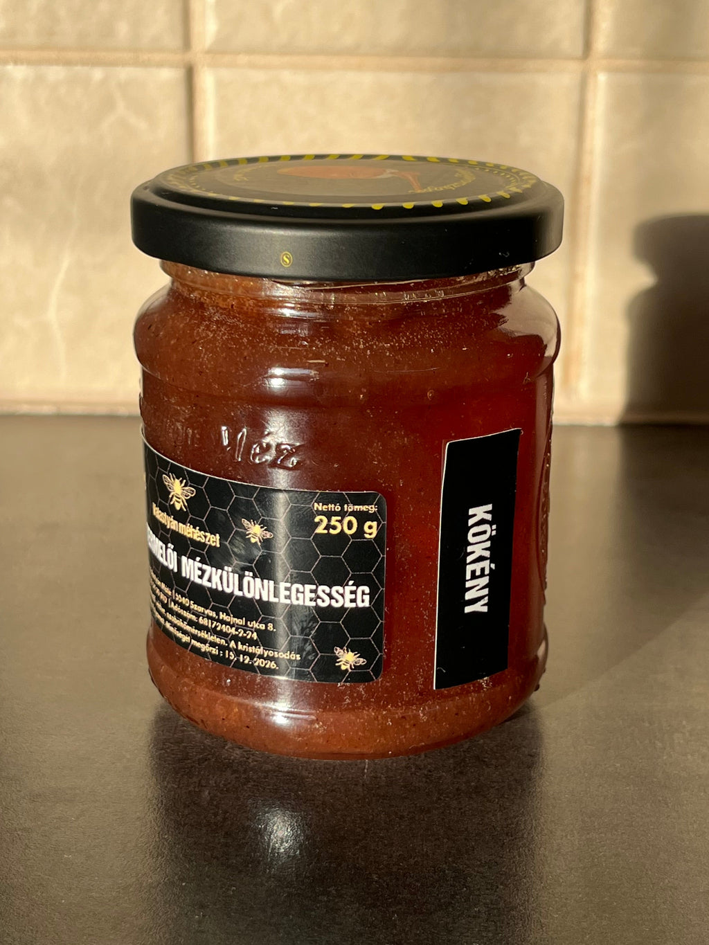 Kökénnyel ízesített akácméz